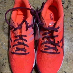Women’s ASICS running shoes. 5 1/2